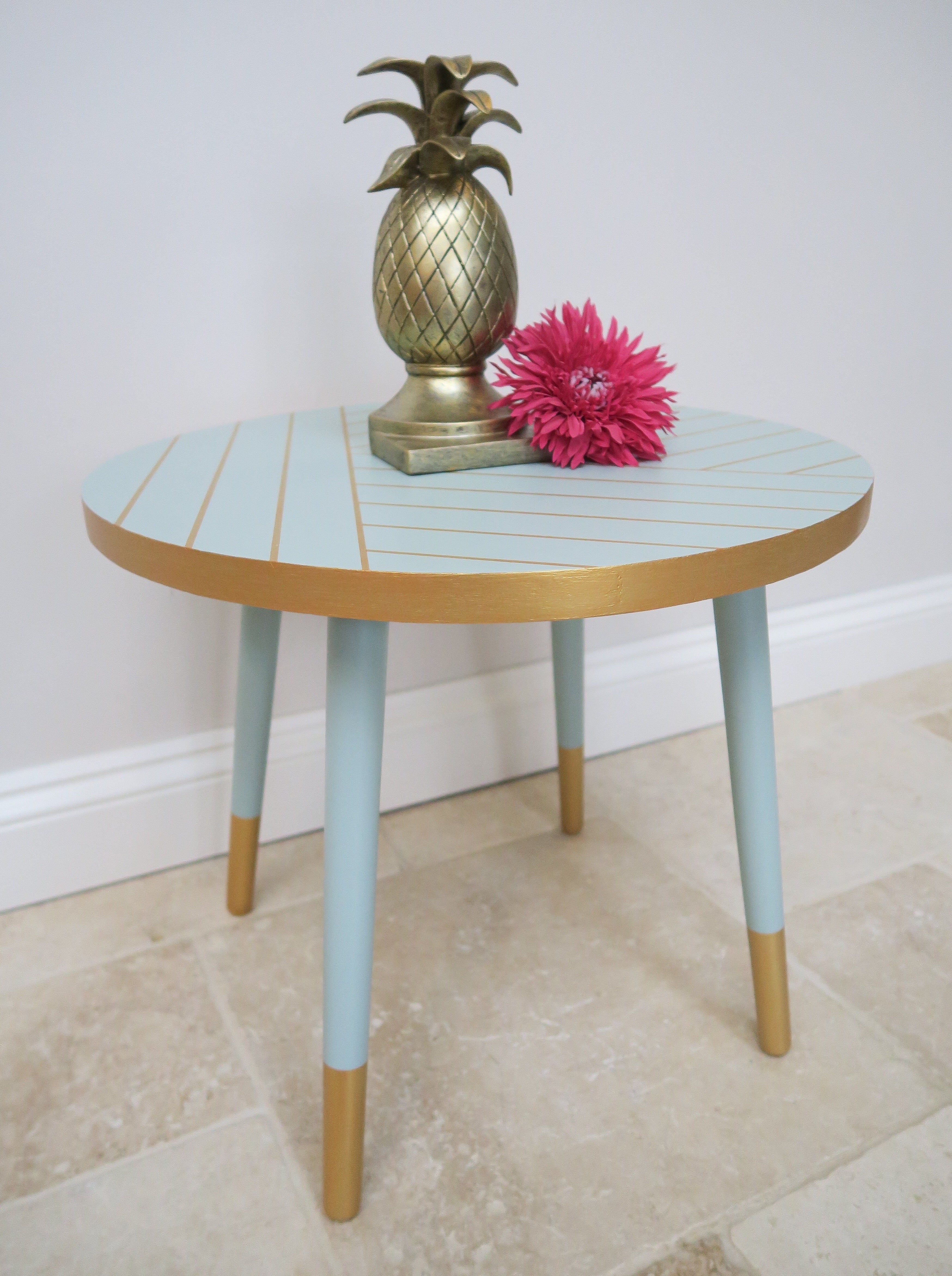 Aqua & Gold Striped Table